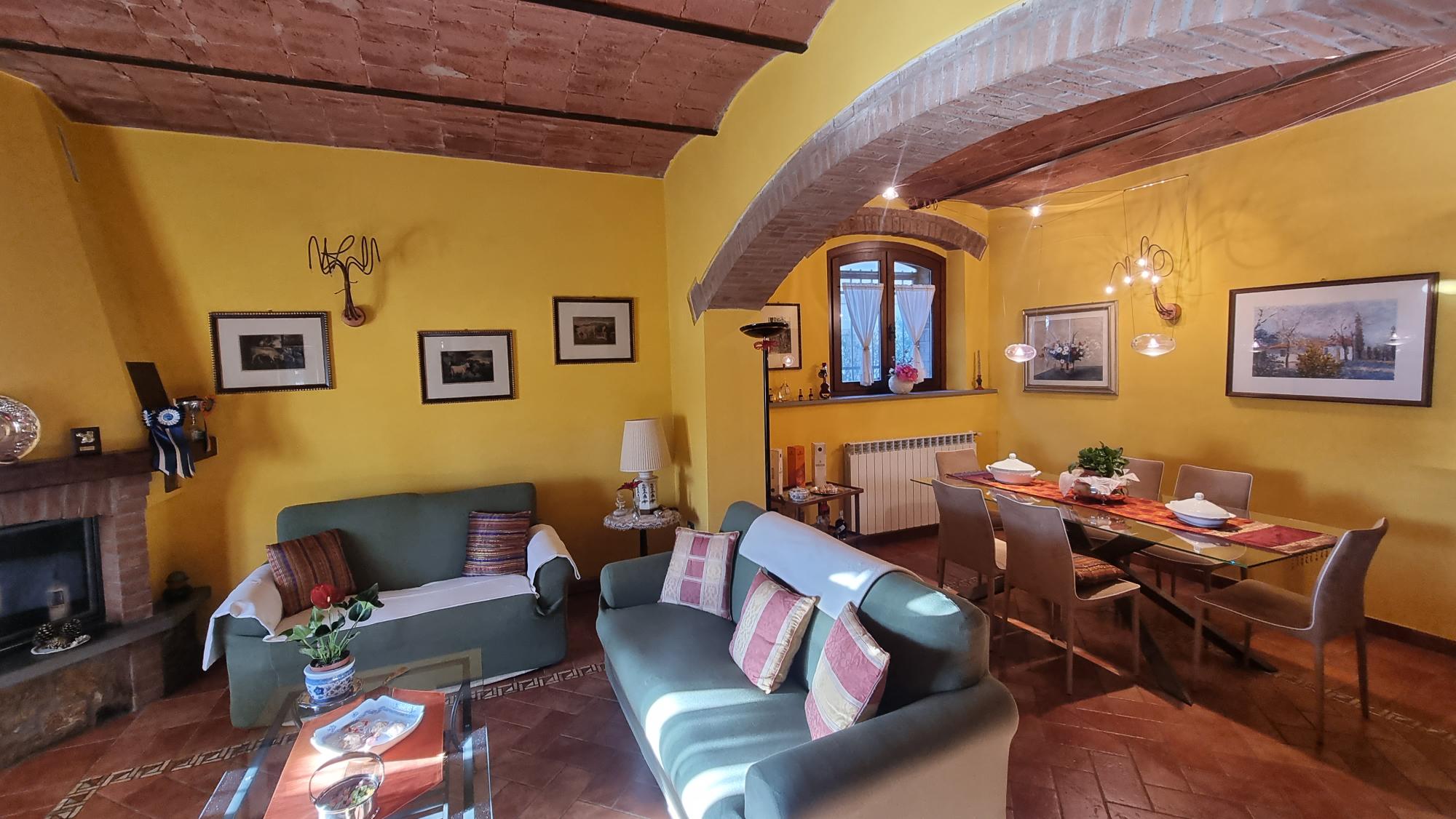 living-fine-ex-barn-4-beds-for-sale-close-the-beach-tuscany-maremma-campiglia-marittima