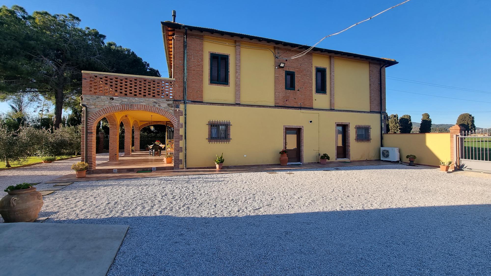 restored-farmhouse-4-beds-close-baratti-gulf-for-sale-tuscany-livorno-campiglia-marittima